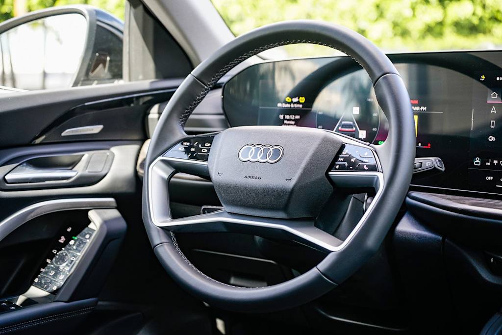 Thumbnail: 2025 Audi Q5 - 8