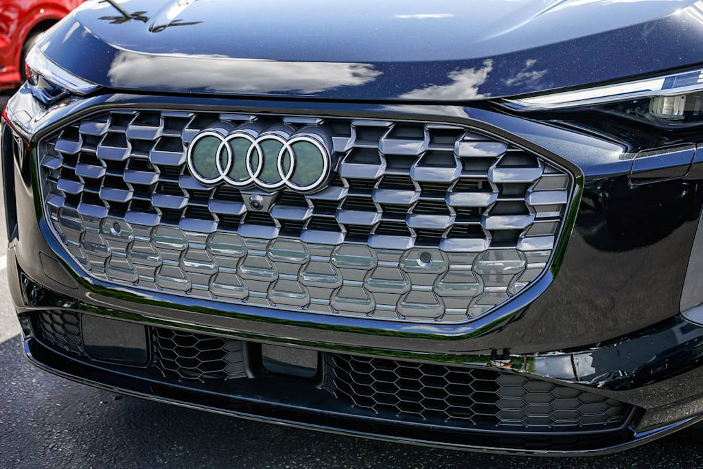 Thumbnail: 2025 Audi Q5 - 18