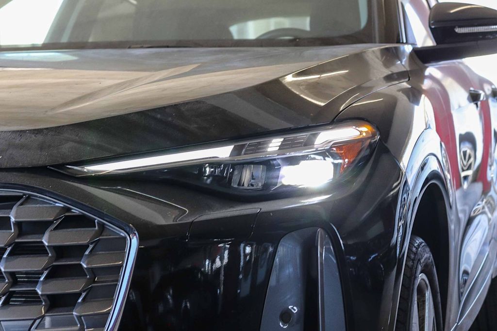 Thumbnail: 2025 Audi Q5 - 9