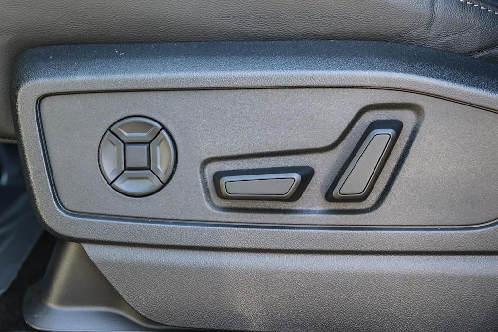 Thumbnail: 2025 Audi Q5 - 25