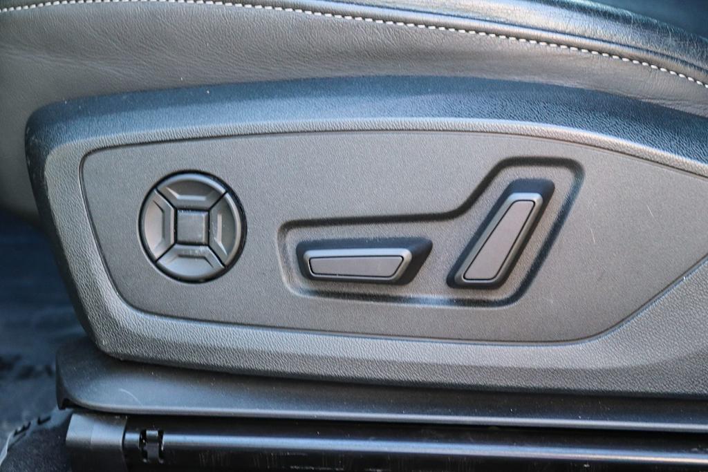 Thumbnail: 2023 Audi Q4 e-tron - 24
