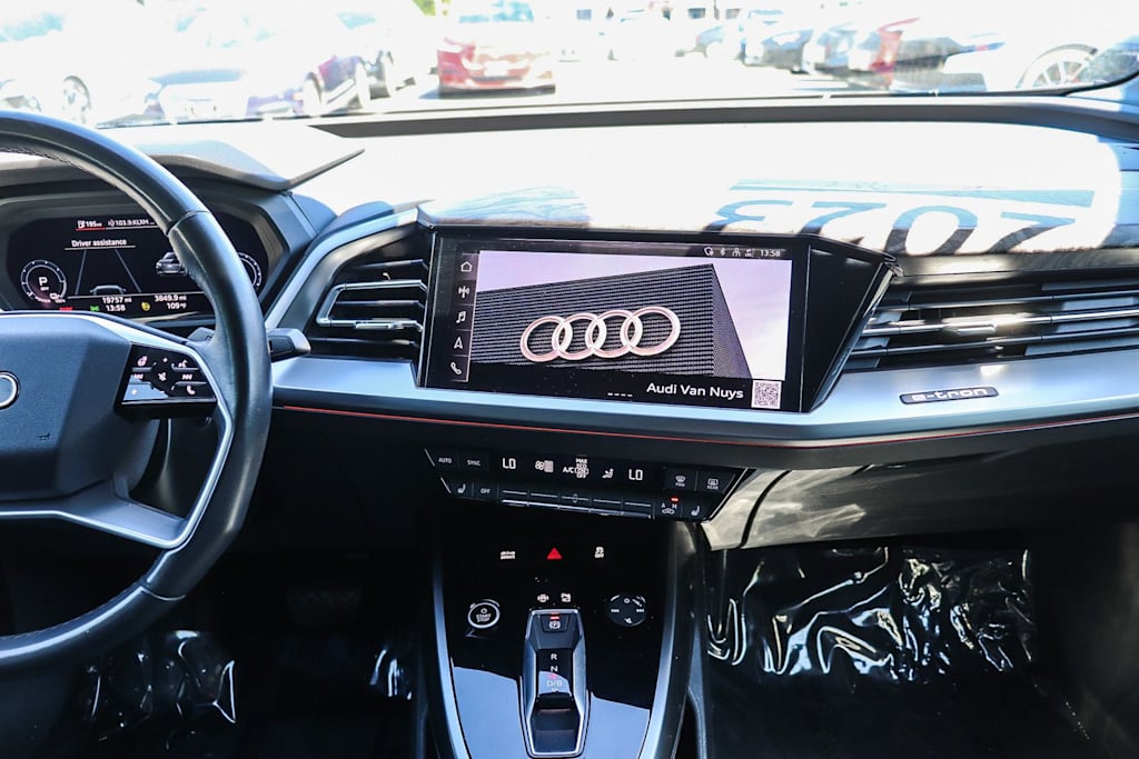 Thumbnail: 2023 Audi Q4 e-tron - 8