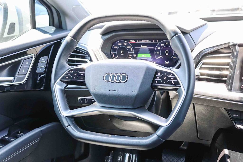 Thumbnail: 2023 Audi Q4 e-tron - 13