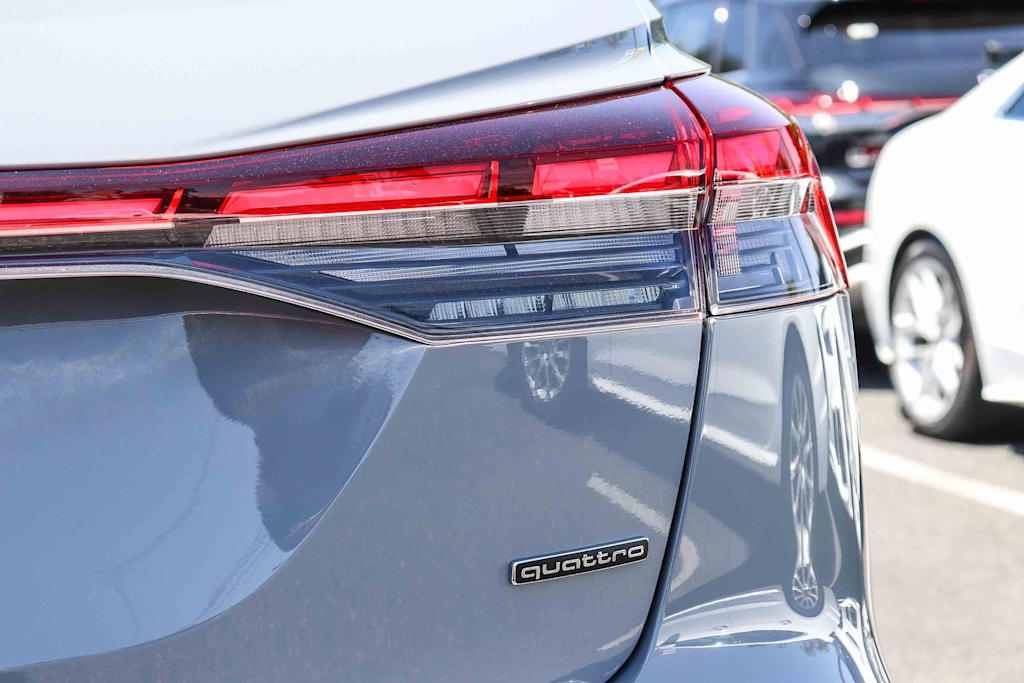 Thumbnail: 2023 Audi Q4 e-tron - 23