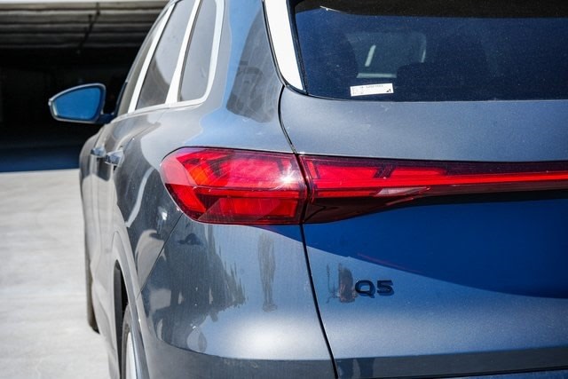 Thumbnail: 2025 Audi Q5 - 21