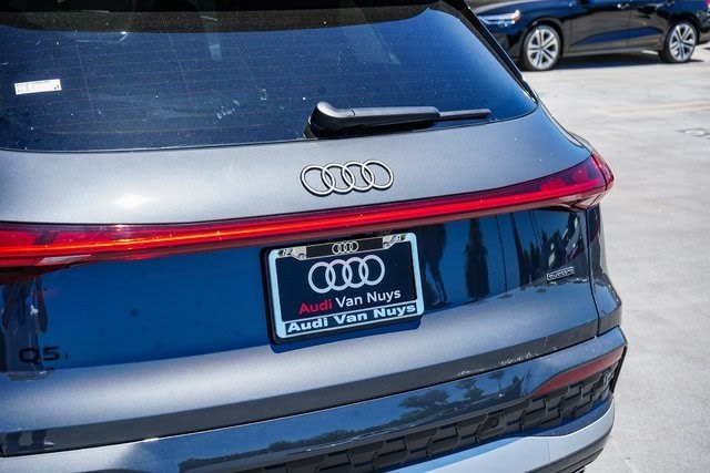 Thumbnail: 2025 Audi Q5 - 22