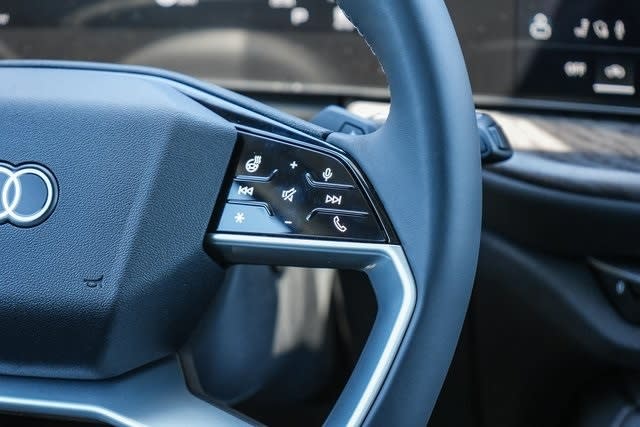 Thumbnail: 2025 Audi Q5 - 26