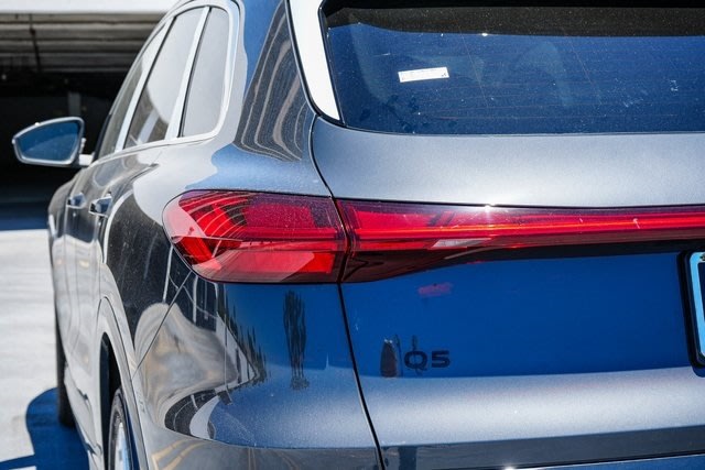 Thumbnail: 2025 Audi Q5 - 20