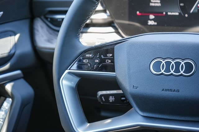 Thumbnail: 2025 Audi Q5 - 25