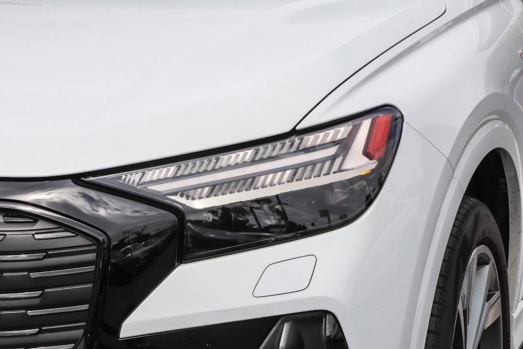 Thumbnail: 2024 Audi Q4 e-tron - 10
