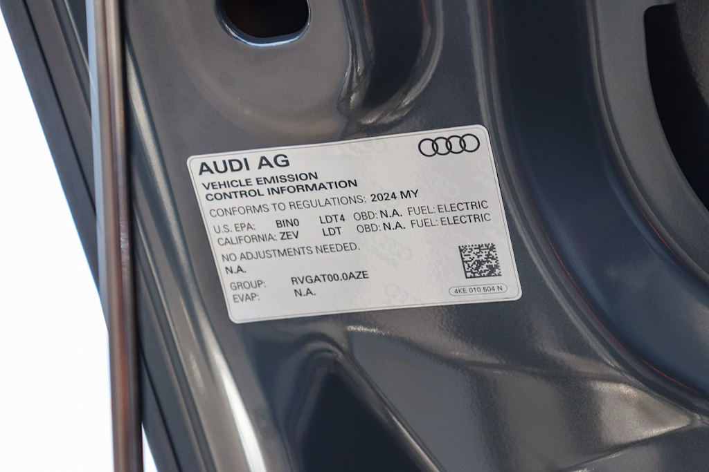Thumbnail: 2024 Audi Q8 e-tron - 16
