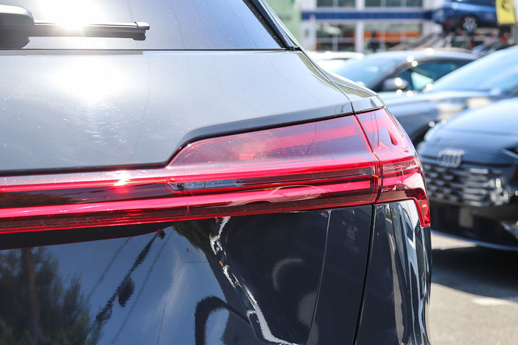 Thumbnail: 2024 Audi Q8 e-tron - 22