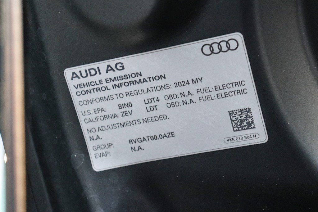 Thumbnail: 2024 Audi Q8 e-tron - 16