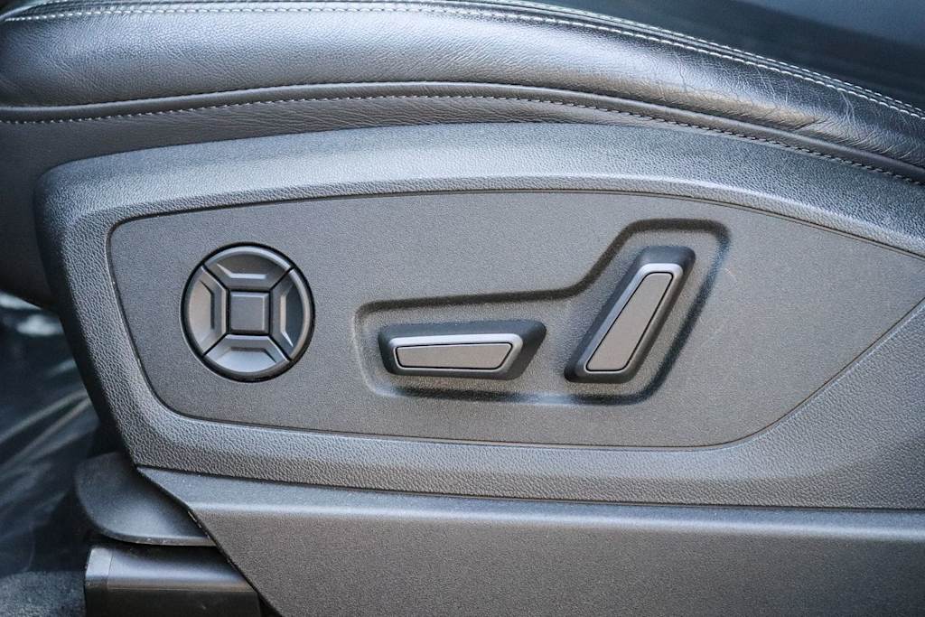 Thumbnail: 2024 Audi Q8 e-tron - 25