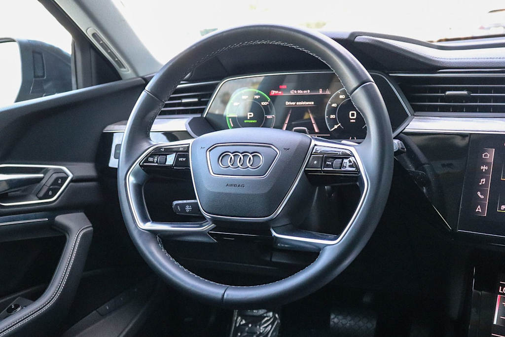 Thumbnail: 2024 Audi Q8 e-tron - 9