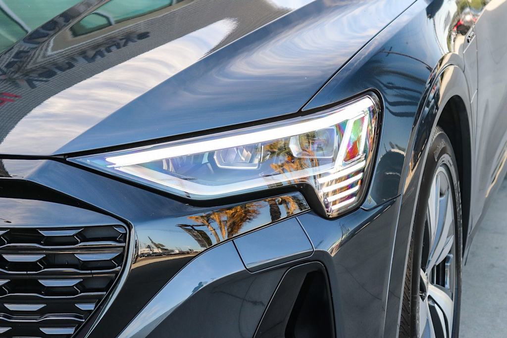 Thumbnail: 2024 Audi Q8 e-tron - 19