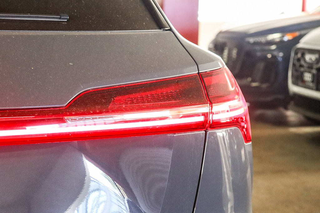 Thumbnail: 2024 Audi Q8 e-tron - 12