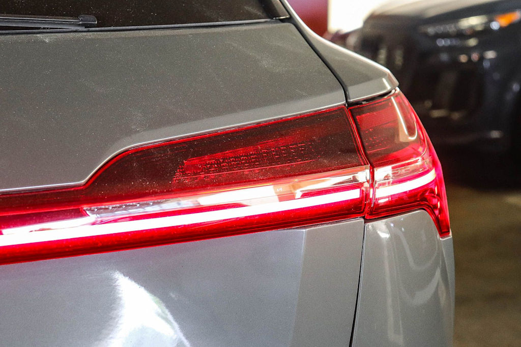 Thumbnail: 2024 Audi Q8 e-tron - 12