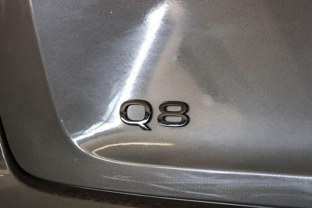 Thumbnail: 2024 Audi Q8 e-tron - 13