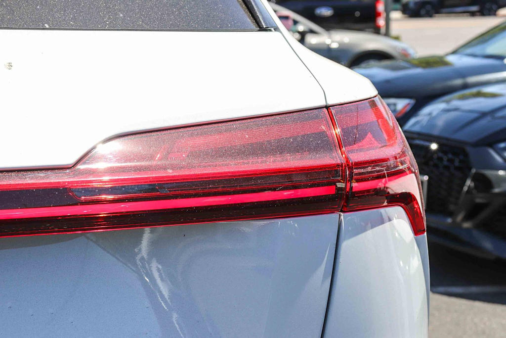 Thumbnail: 2024 Audi Q8 e-tron - 12