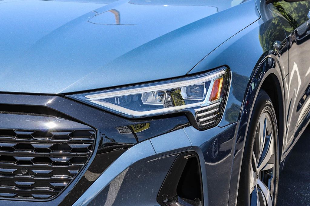 Thumbnail: 2024 Audi Q8 e-tron - 19