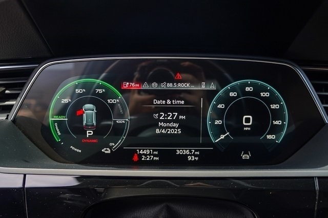Thumbnail: 2024 Audi Q8 e-tron - 29
