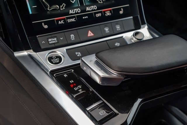 Thumbnail: 2024 Audi Q8 e-tron - 14