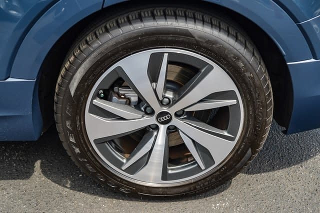 Thumbnail: 2024 Audi Q8 e-tron - 21
