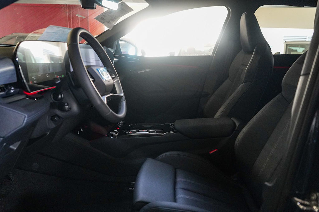 Thumbnail: 2027 Audi Q6 e-tron - 9