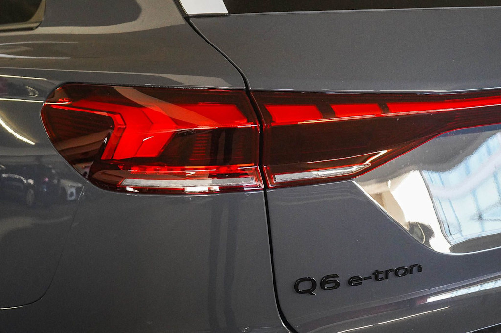 Thumbnail: 2027 Audi Q6 e-tron - 16