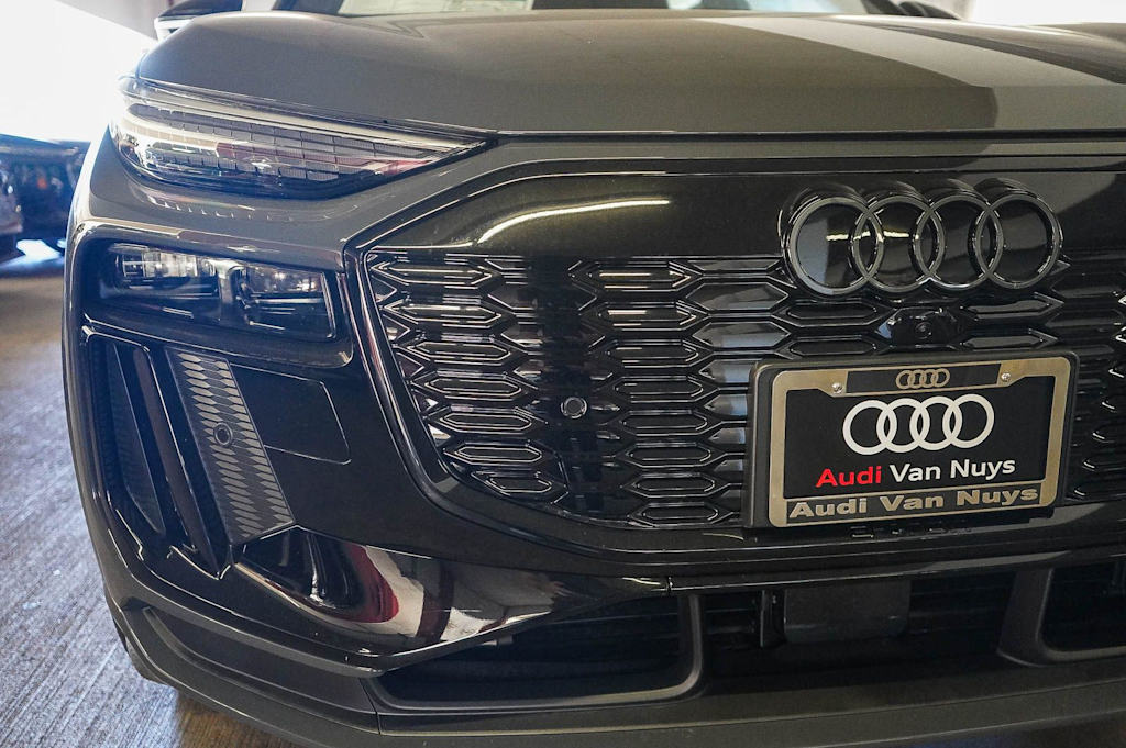 Thumbnail: 2027 Audi Q6 e-tron - 19