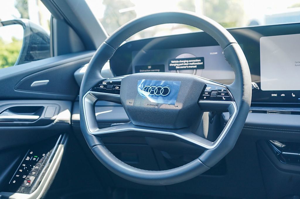 Thumbnail: 2027 Audi Q6 e-tron - 12