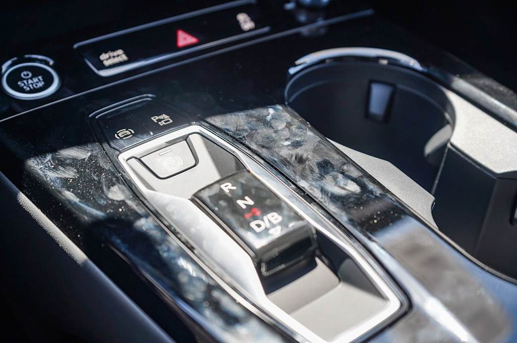 Thumbnail: 2027 Audi Q6 e-tron - 14