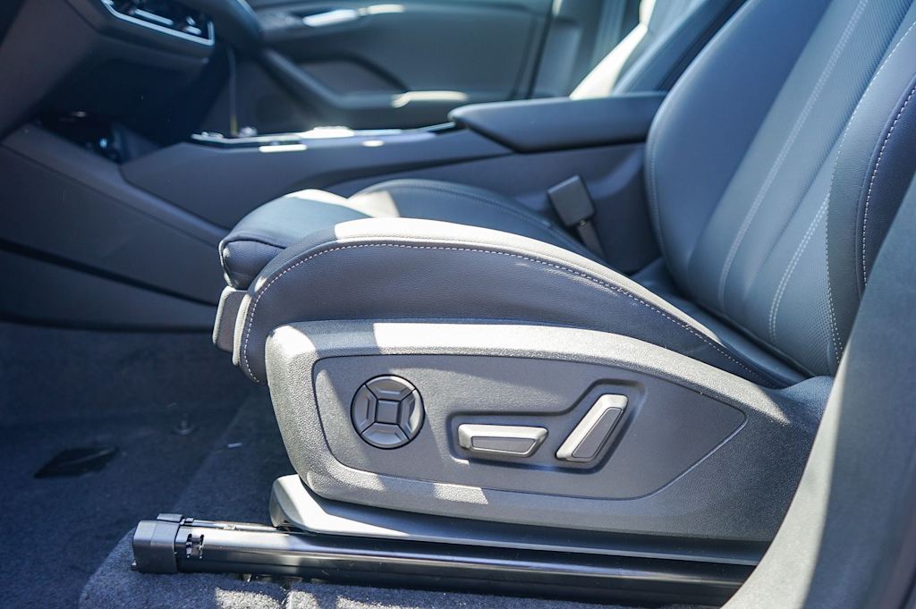 Thumbnail: 2027 Audi Q6 e-tron - 23