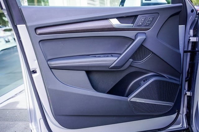 Thumbnail: 2023 Audi Q5 - 23