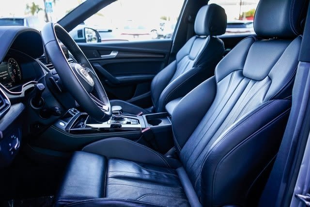 Thumbnail: 2023 Audi Q5 - 10