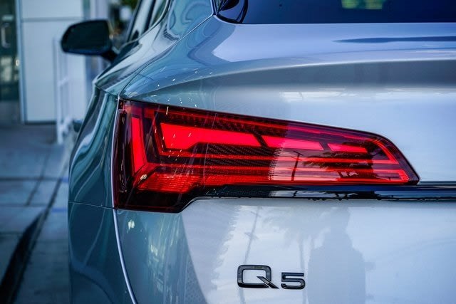 Thumbnail: 2023 Audi Q5 - 21