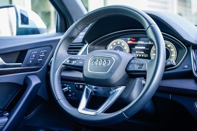 Thumbnail: 2023 Audi Q5 - 12