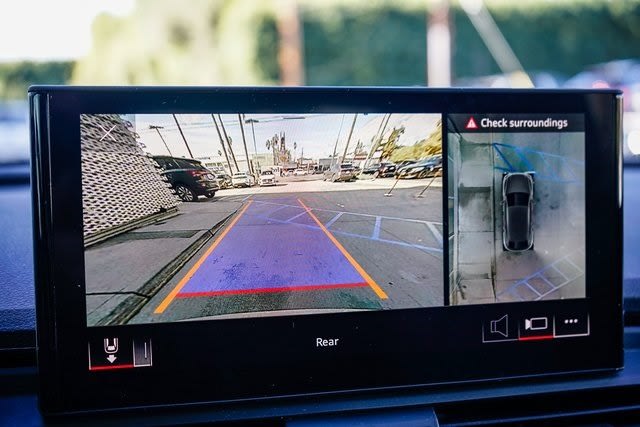 Thumbnail: 2023 Audi Q5 - 27