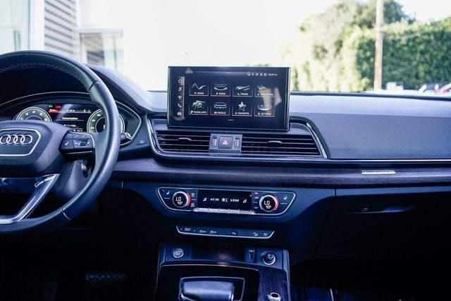 Thumbnail: 2023 Audi Q5 - 8