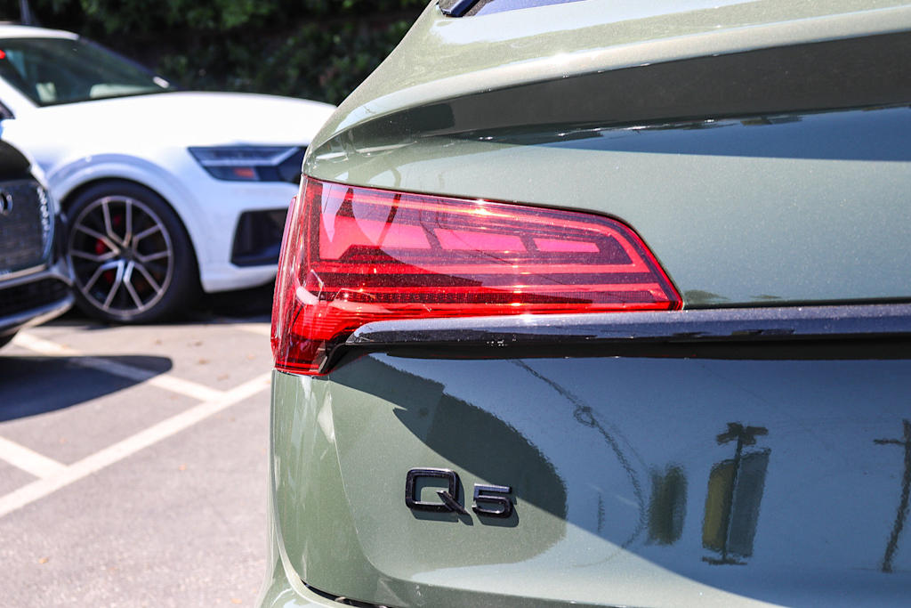 Thumbnail: 2023 Audi Q5 - 12