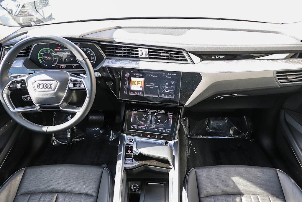 Thumbnail: 2024 Audi Q8 e-tron - 2