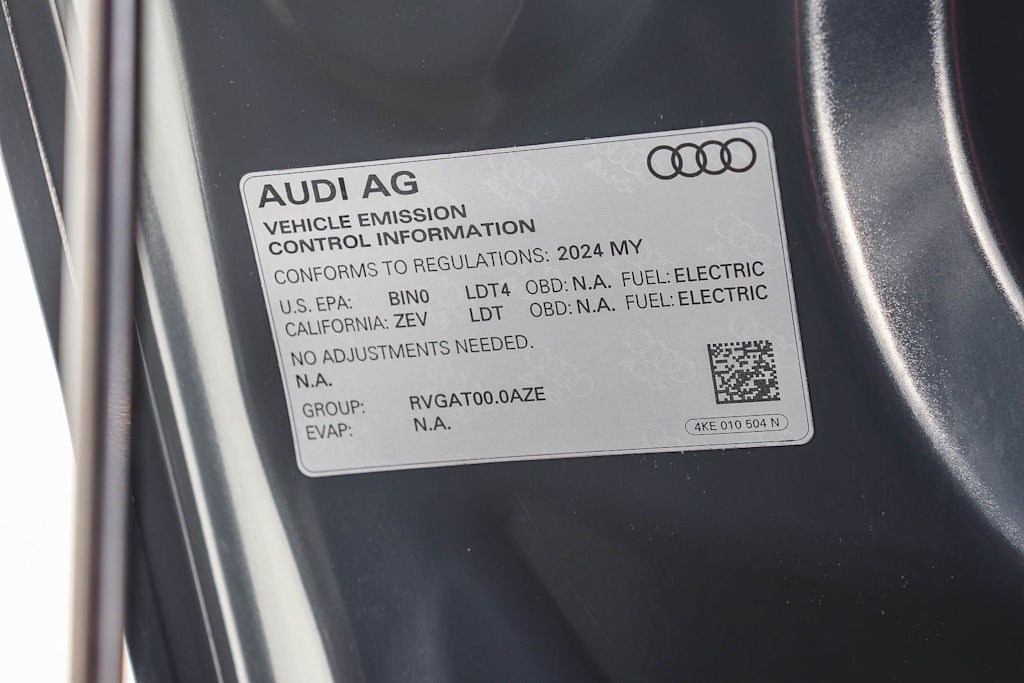 Thumbnail: 2024 Audi Q8 e-tron - 17