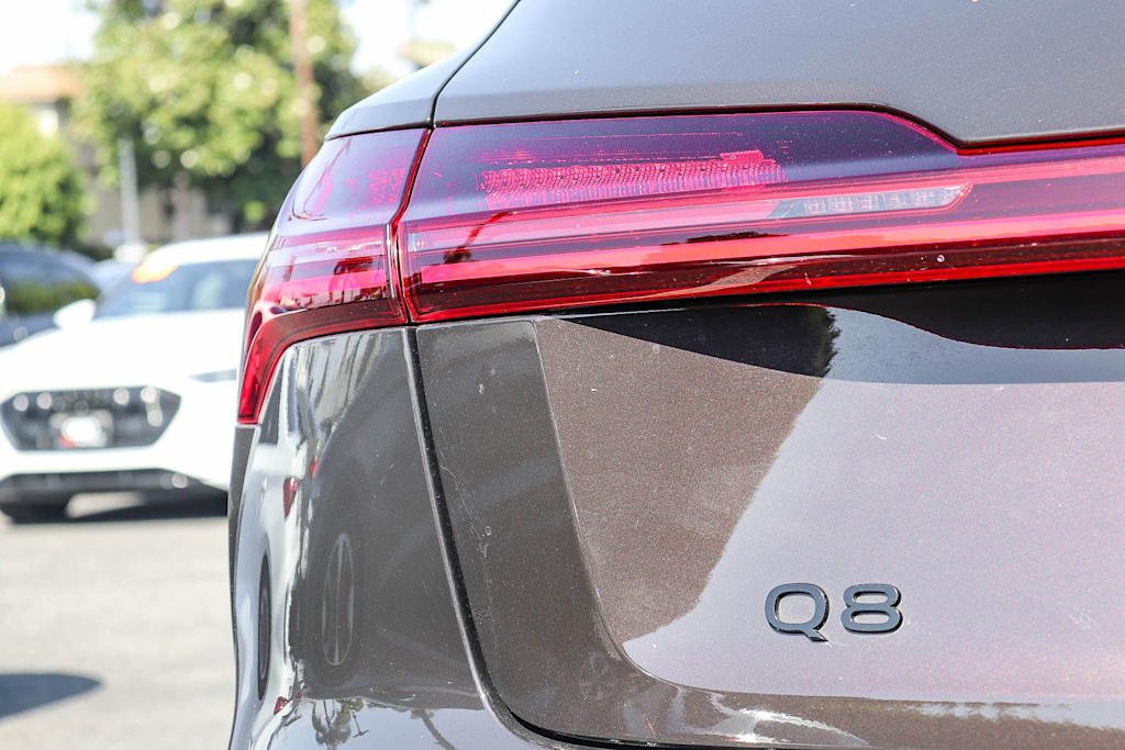 Thumbnail: 2024 Audi Q8 e-tron - 12