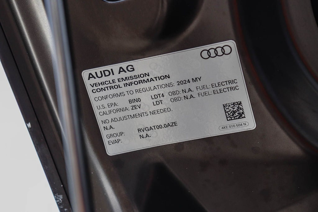 Thumbnail: 2024 Audi Q8 e-tron - 16