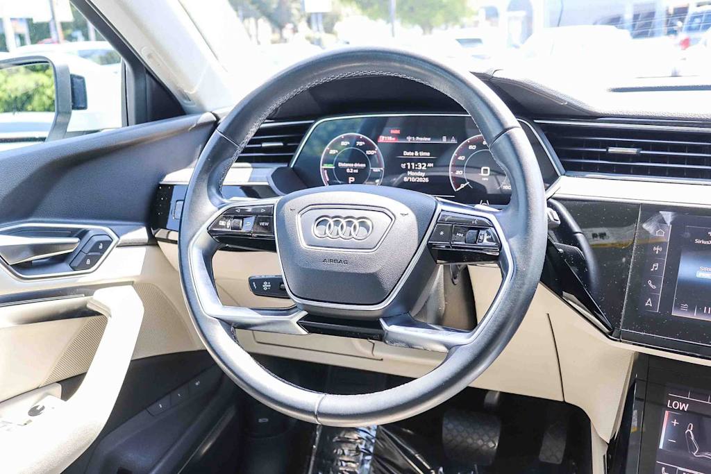Thumbnail: 2024 Audi Q8 e-tron - 12