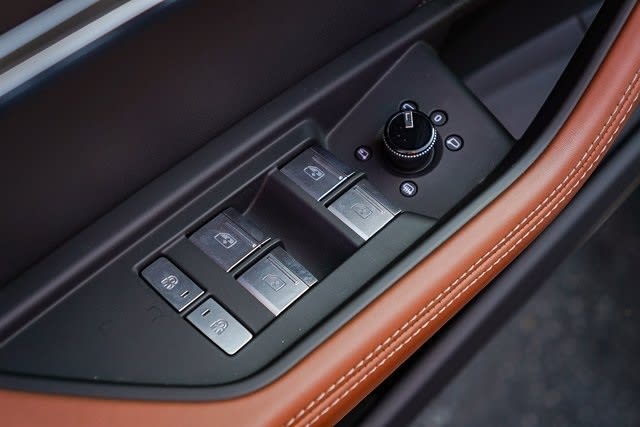 Thumbnail: 2024 Audi Q8 e-tron - 26