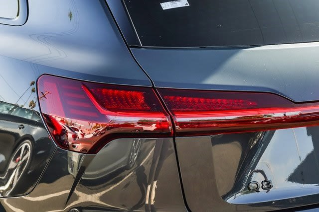 Thumbnail: 2024 Audi Q8 e-tron - 21