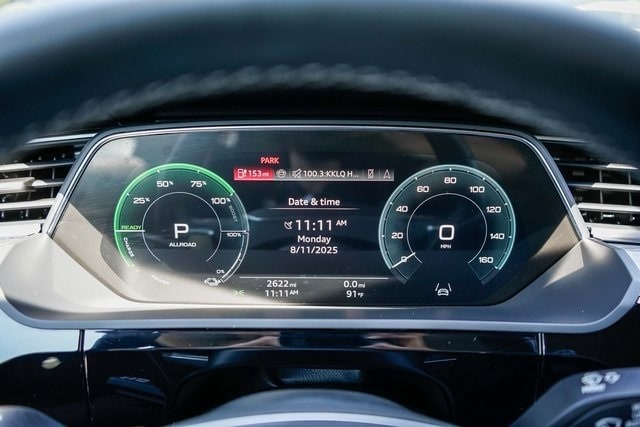 Thumbnail: 2024 Audi Q8 e-tron - 15