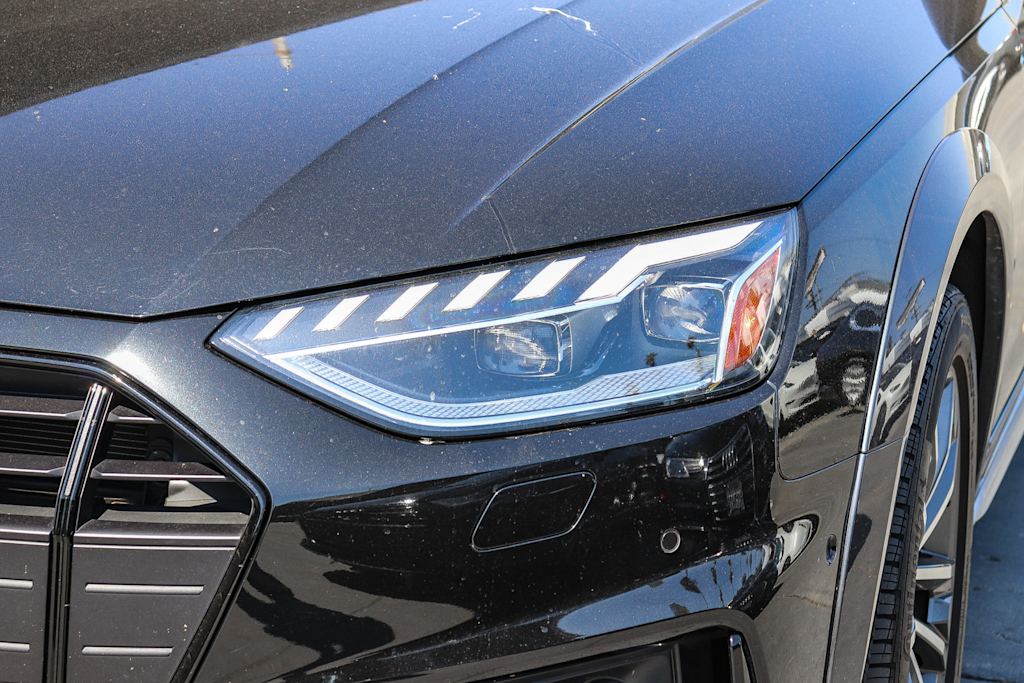 Thumbnail: 2023 Audi A4 - 10